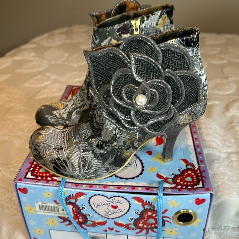 Gorgeous & Unique Irregular Choice Tapestry Booties with Large Flower. Size 10